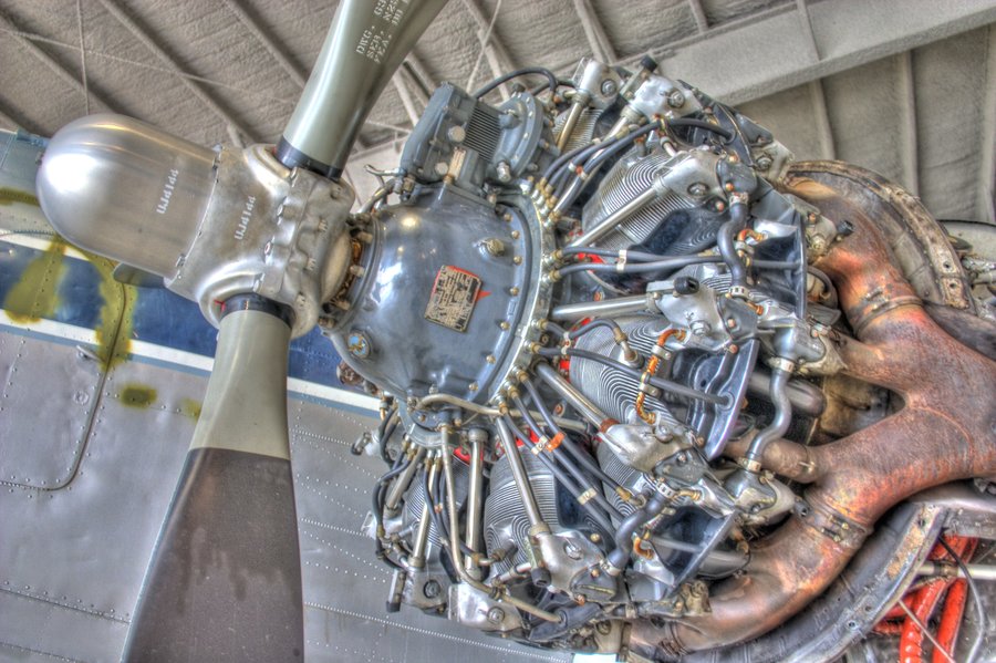 dc_3_engine_2_hdr_by_gilnim.jpg.504d1cf847d99e59c6b789055f5e4545.jpg