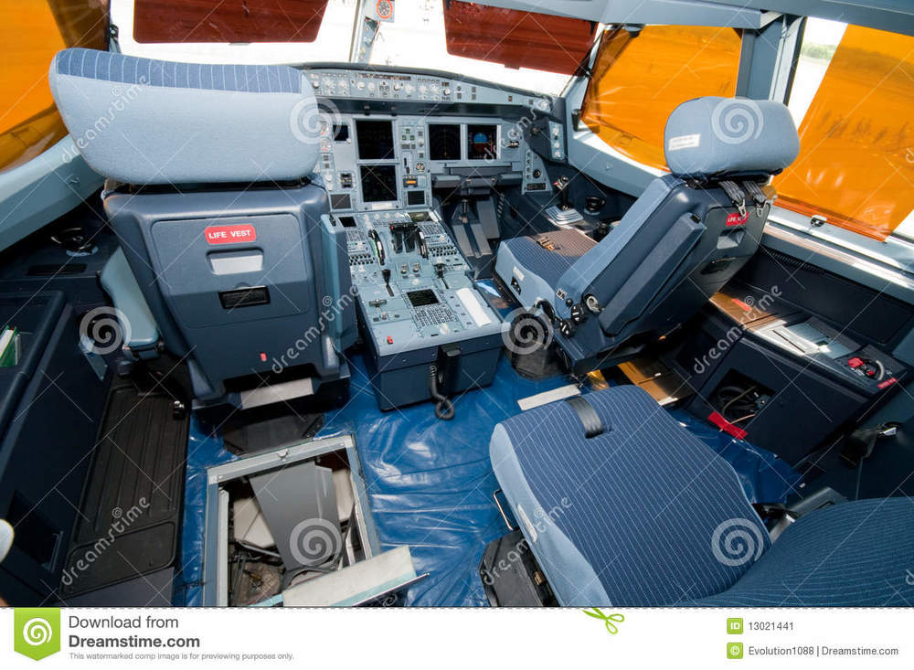 cockpit-von-neuem-airbus-a320-200f-13021441.jpg
