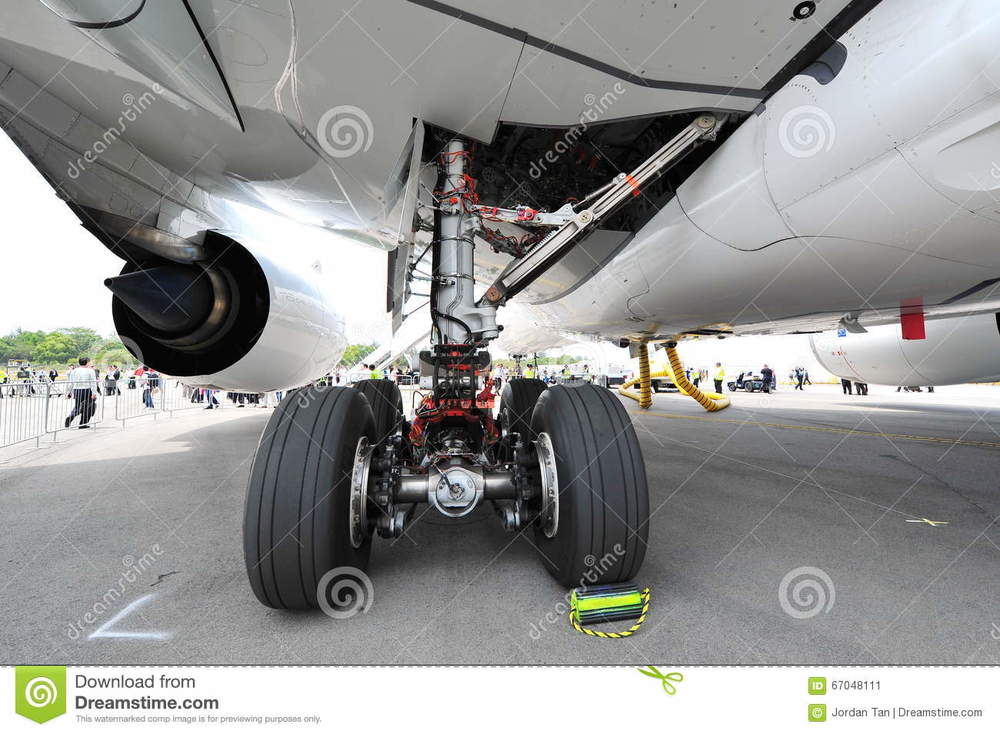 main-landing-gear-airbus-xwb-singapore-airshow-february-february-67048111.jpg