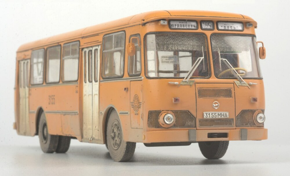 LiAZ-677M_04m2.jpg