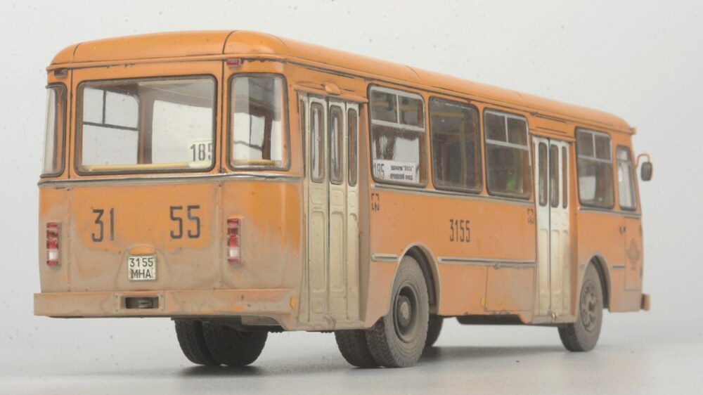 LiAZ-677M_07m2.jpg