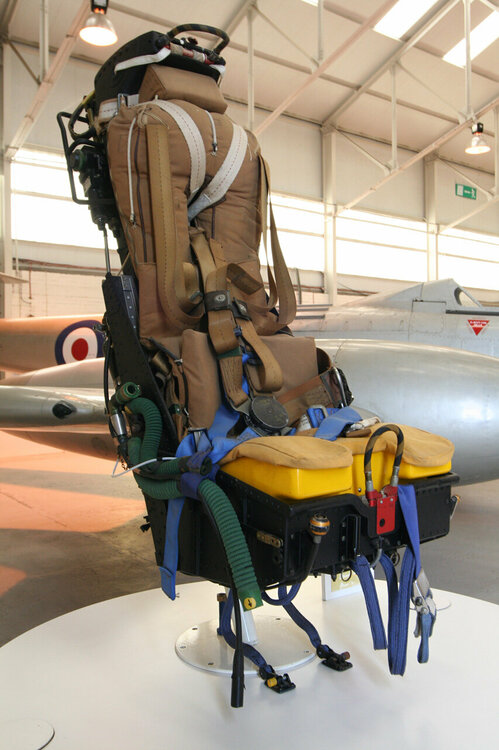 Martin-Baker_Type_4P_Ejection_Seat_(3874323480).thumb.jpg.aed4ff1e2e4d36eeeab4446db3537038.jpg