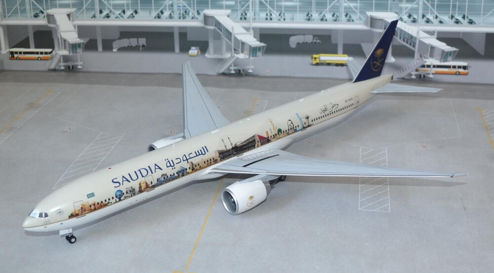 boeing-777-300-saudia-hz-ak28_284_7.jpg