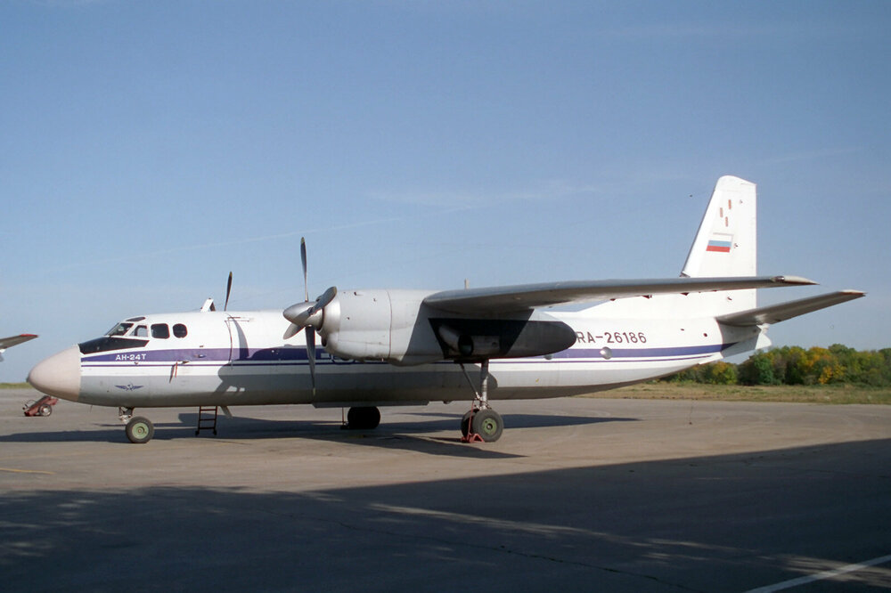 01_Ан-24Т_26186_Саратов.jpg