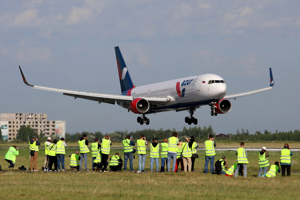 OMS-spotters.thumb.jpg.e9d3ad6c8d5ba2b8fcad478468c5b28c.jpg