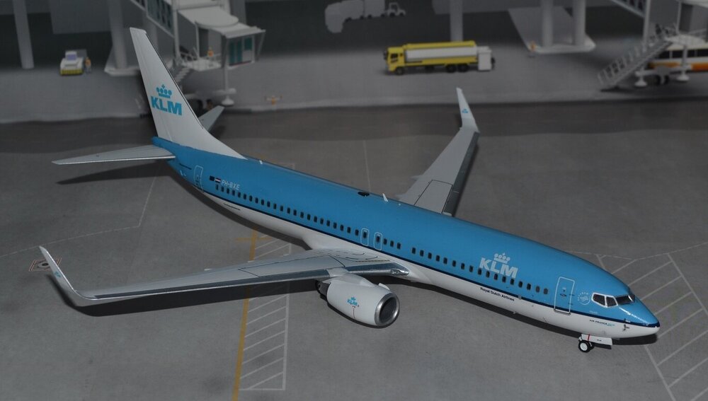 PH-BXE_8.thumb.JPG.6fe5af23f6696b896e53caf8d477b460.JPG