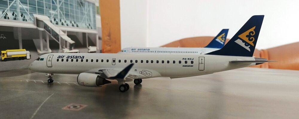 Embraer-190_AA-2.1.thumb.jpg.edb0ae3d14c8610ba6083907e27187b9.jpg