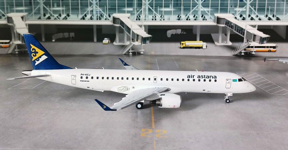 Embraer-190_AA-7.thumb.jpg.414dc7656e2ce38f0be221a287eda1f8.jpg