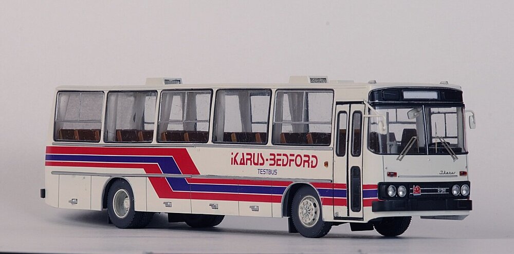 Ikarus_238_1.jpg
